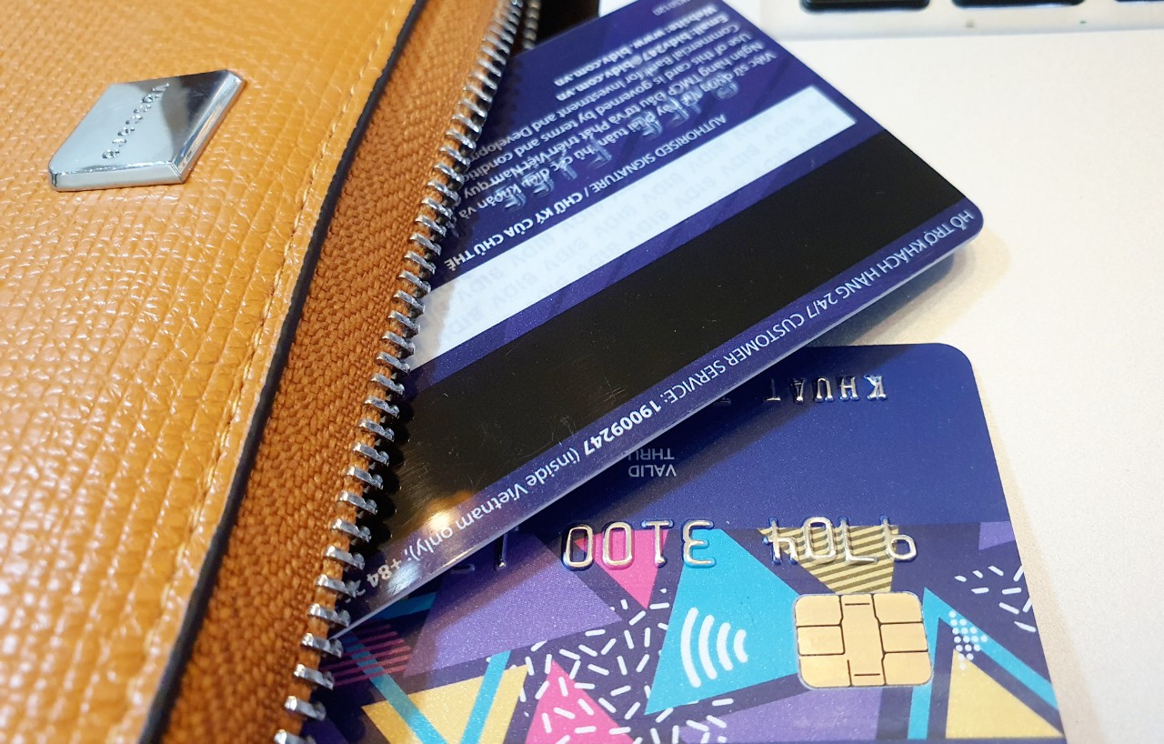 Phát sinh giao dịch thẻ ATM “đời cũ” giả mạo, ai sẽ chịu trách nhiệm?