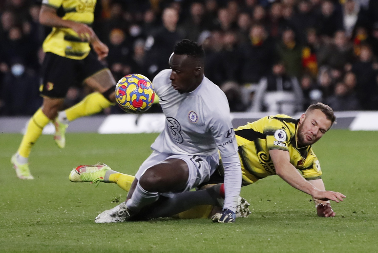 Chelsea vượt khó trước Watford, giữ ngôi đỉnh bảng nước Anh - Ảnh 2.