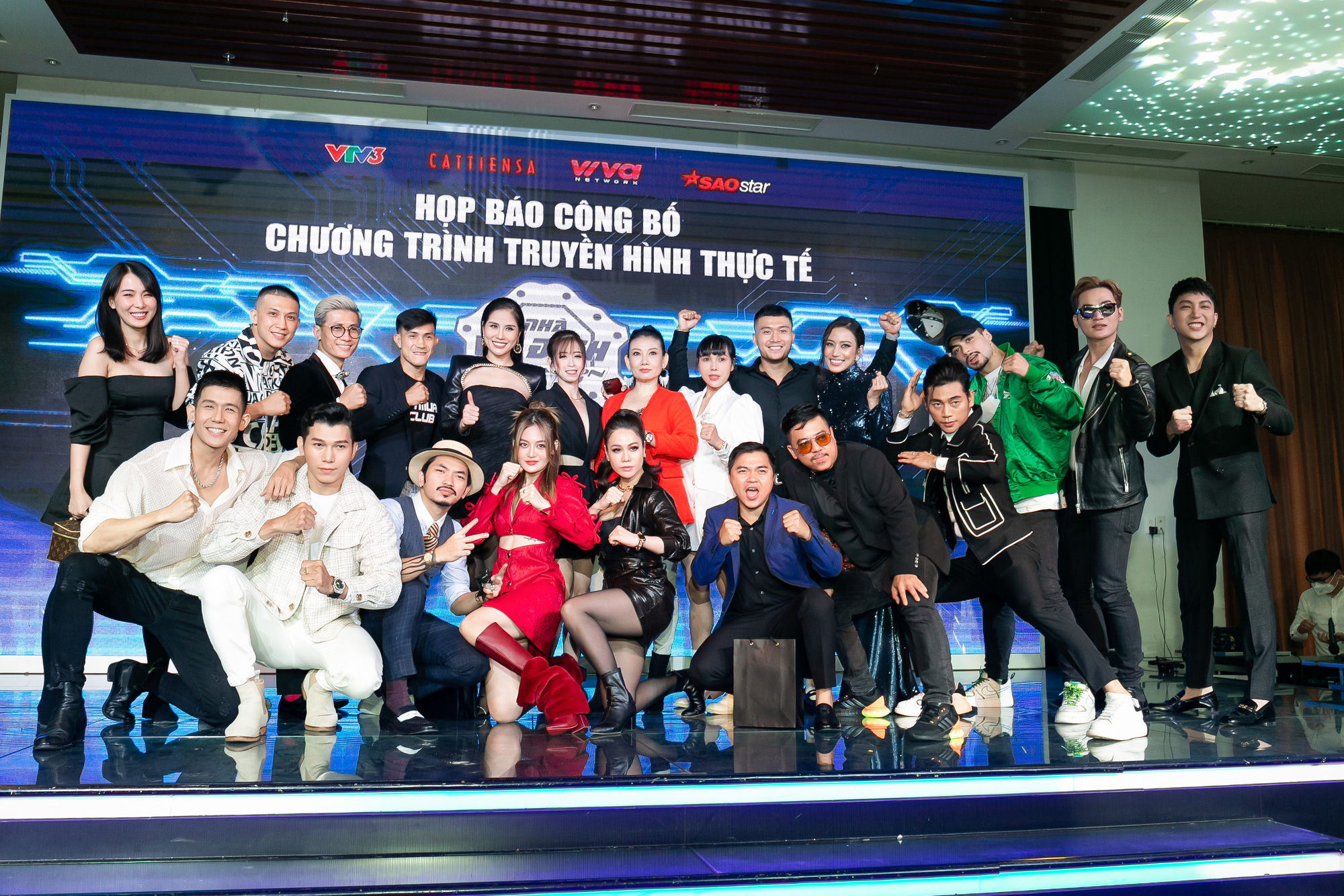 Gần 50 nghệ sĩ Việt thi đấu boxing tìm giải thưởng