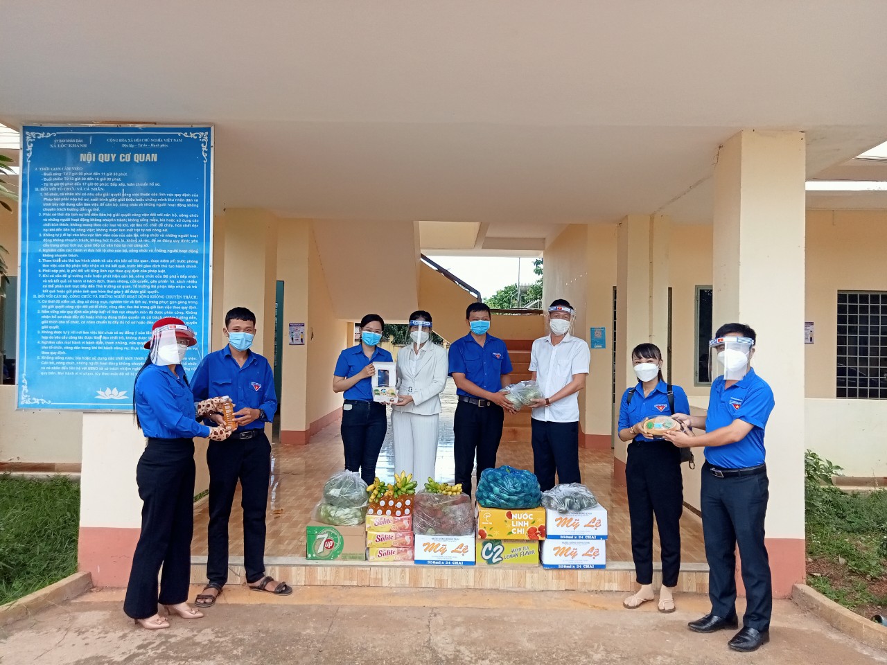 Những mẫu b&aacute;nh cổ động đẩy l&ugrave;i COVID-19 đầy độc đ&aacute;o - Ảnh 2.