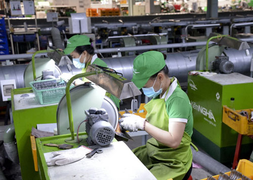Hỗ trợ tiền mặt để thu hút lao động quay lại làm việc
