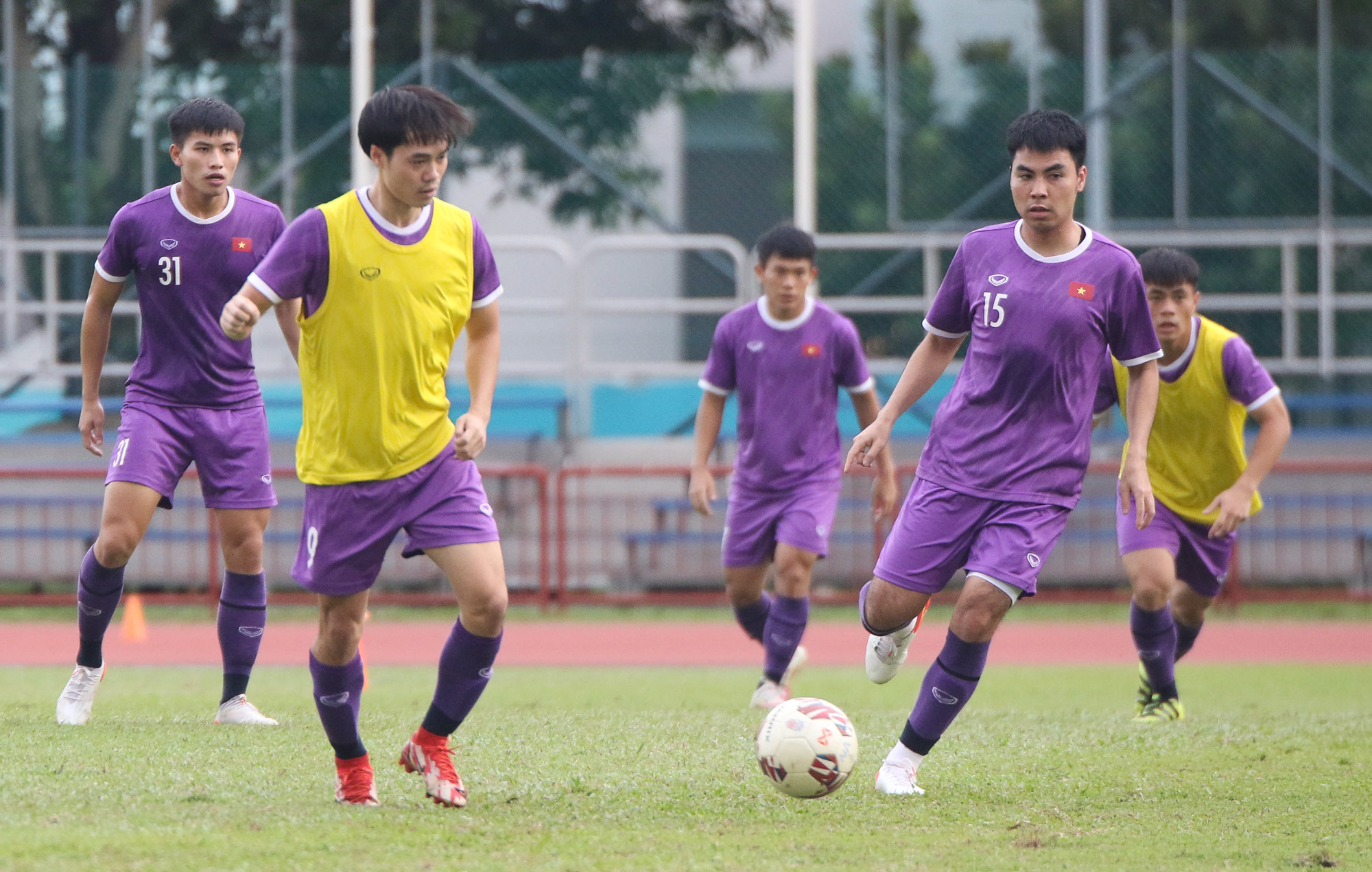 CLIP: HLV Park Hang-seo và các tuyển thủ sẵn sàng cho trận gặp Thái Lan ở bán kết AFF Cup 2020 - Ảnh 8.
