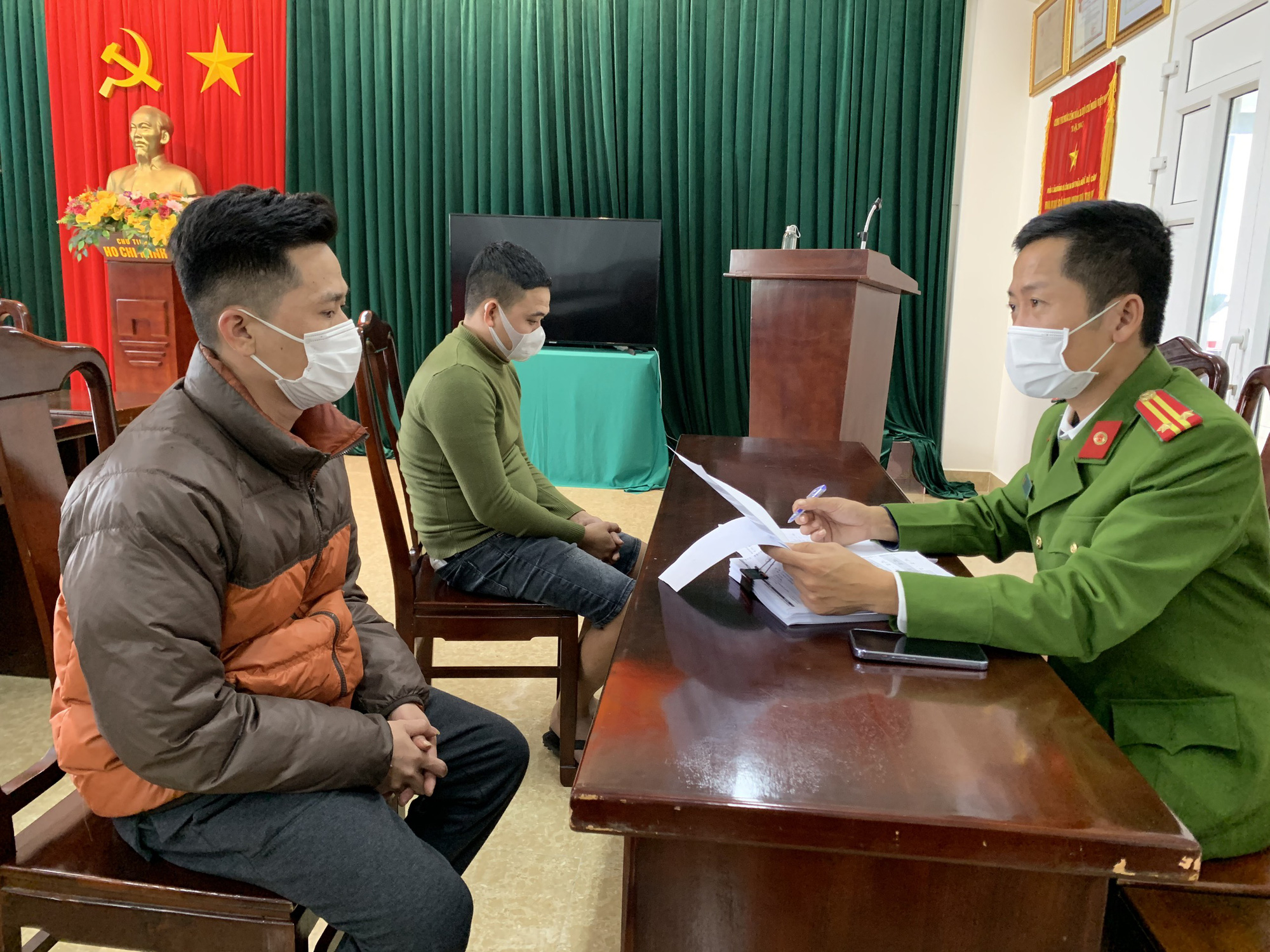 Sự thật bên trong quán cà phê số 186 đường Nguyễn Văn Linh ở Huế