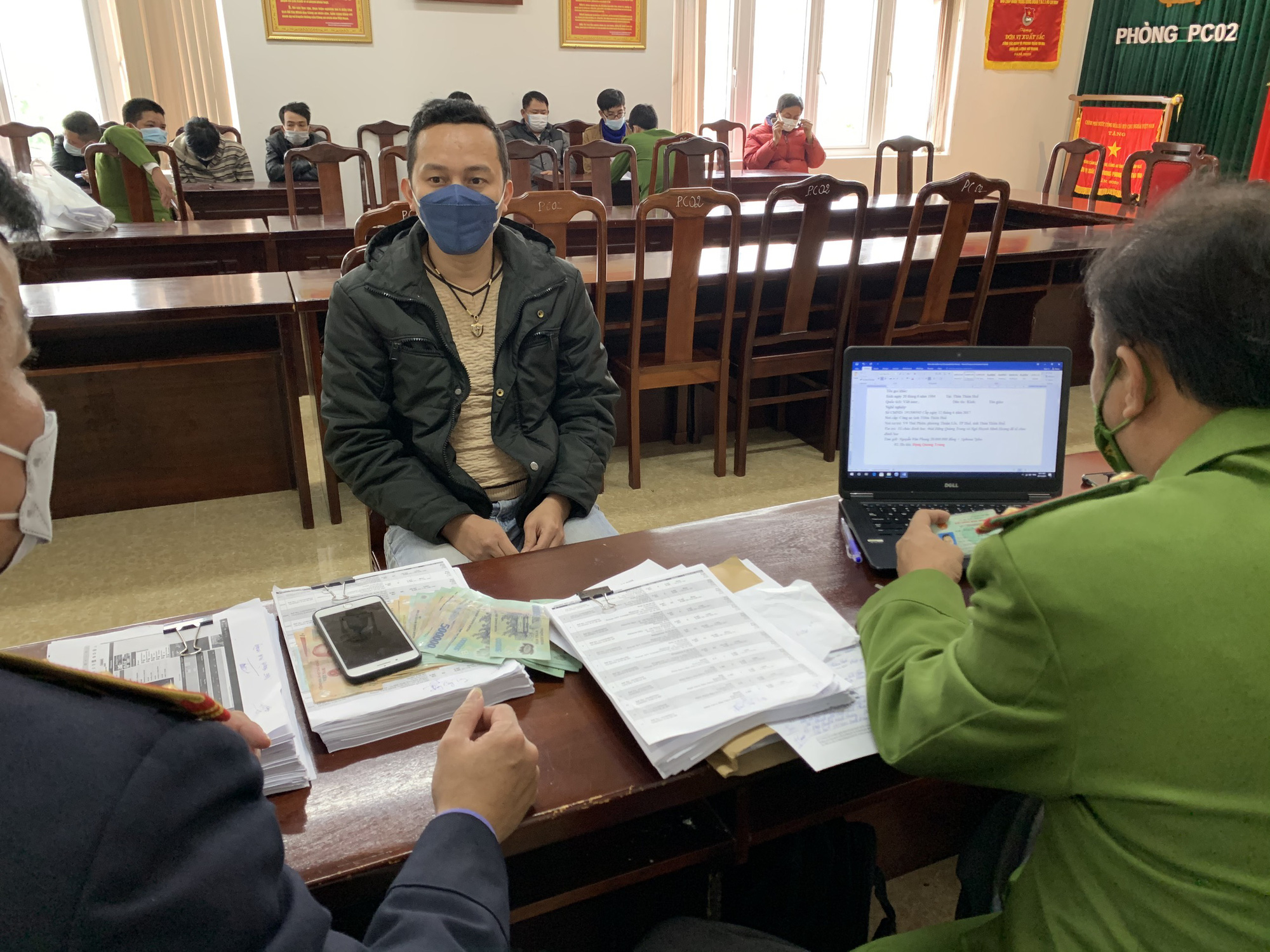 Sự thật b&ecirc;n trong qu&aacute;n c&agrave; ph&ecirc; số 186 đường Nguyễn Văn Linh ở Huế - Ảnh 1.