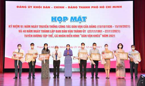 Khen thưởng nhiều cá nhân, tập thể Dân vận khéo - Ảnh 1.