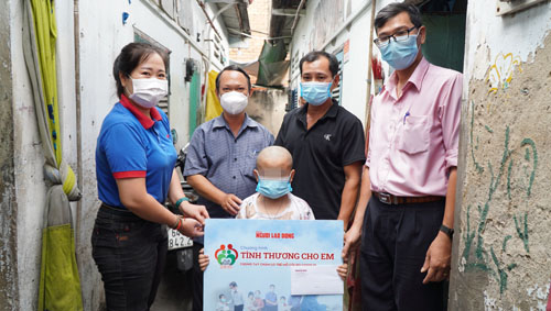 Chương trình Tình thương cho em: Giúp em tròn vẹn ước mơ - Ảnh 1.