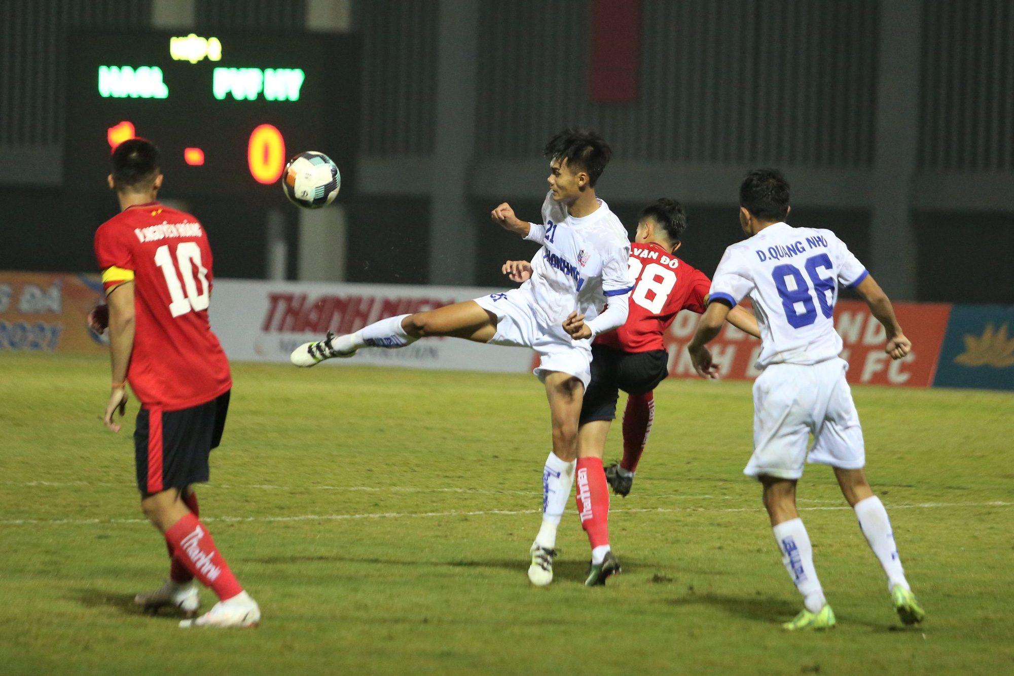 VCK Giải U21 VĐQG 2021: Đàn em Công Phượng thắng nghẹt thở chủ nhà PVF Hưng Yên - Ảnh 2.