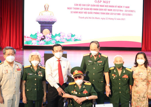 Xứng đáng quân đội anh hùng của dân tộc anh hùng