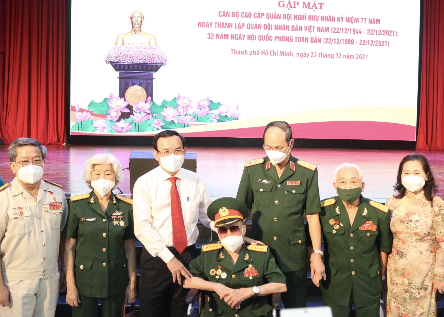 Chia sẻ x&uacute;c động của B&iacute; thư  Th&agrave;nh ủy TP HCM Nguyễn Văn N&ecirc;n - Ảnh 1.