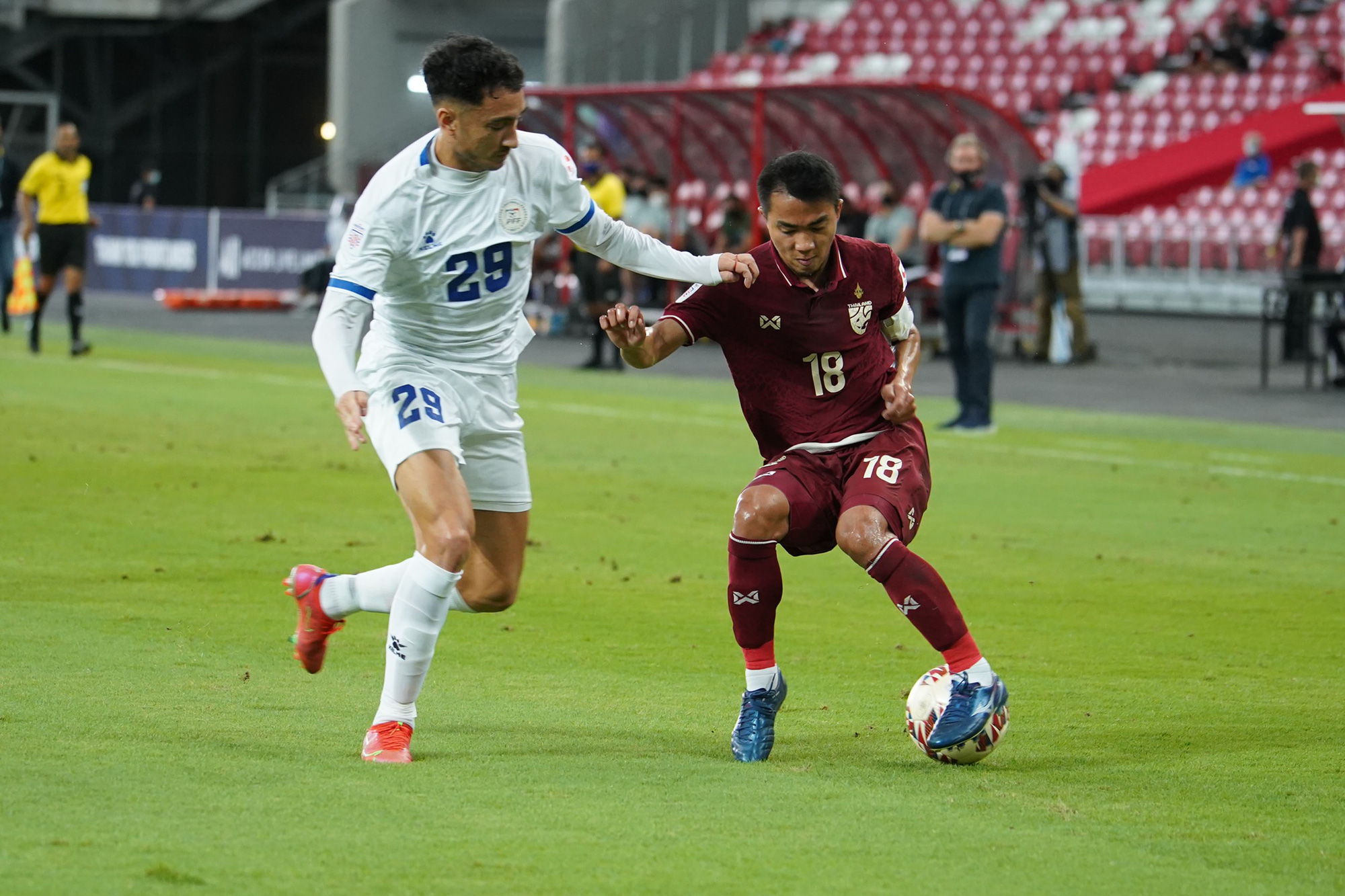 Tuyển Việt Nam thất bại vì sự xuất sắc của Messi Thái - Ảnh 1.
