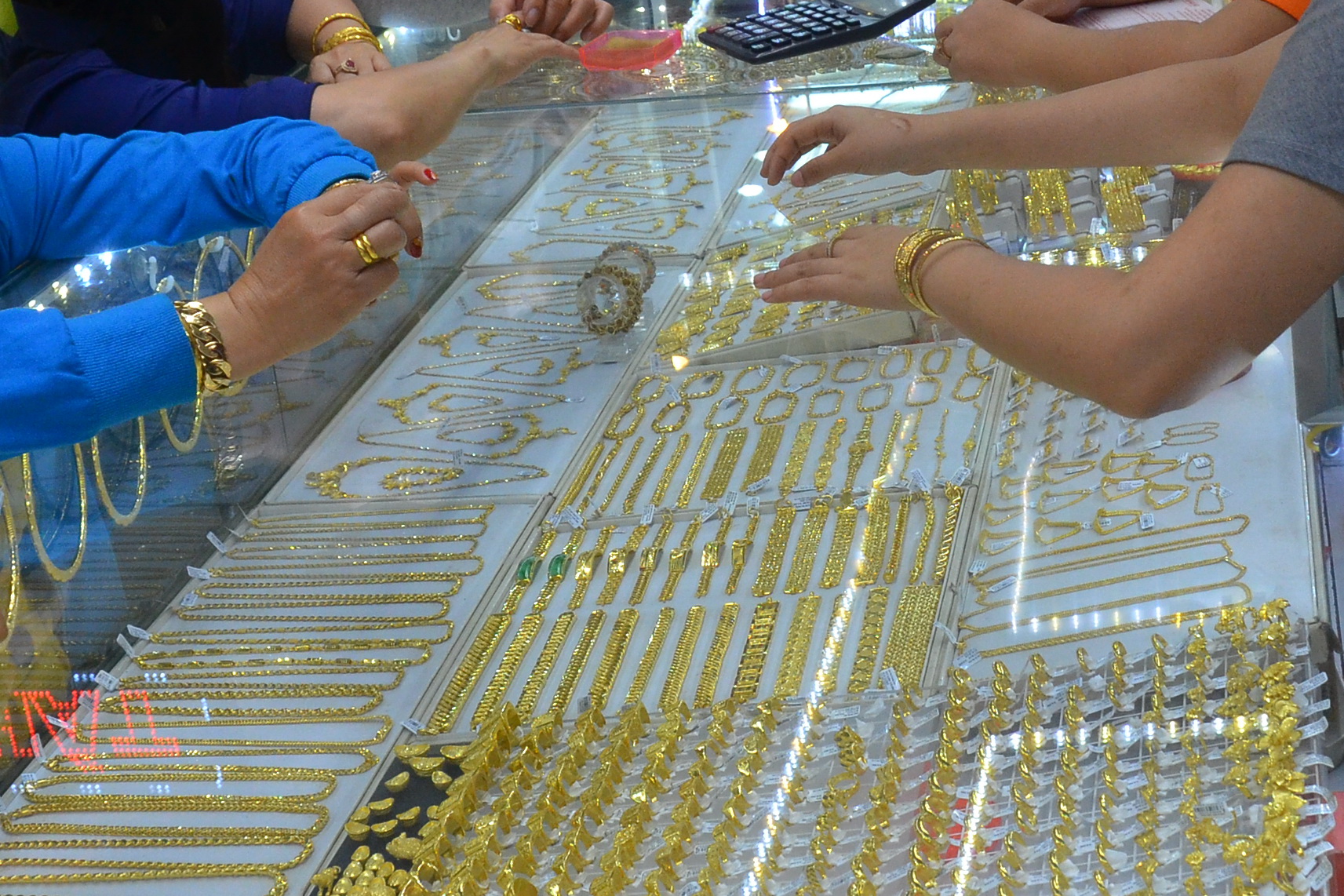 Giá vàng SJC cuối ngày 23-12 giảm mạnh