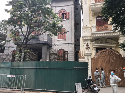Biệt thự vi phạm, có gì mà khó xử đến vậy?