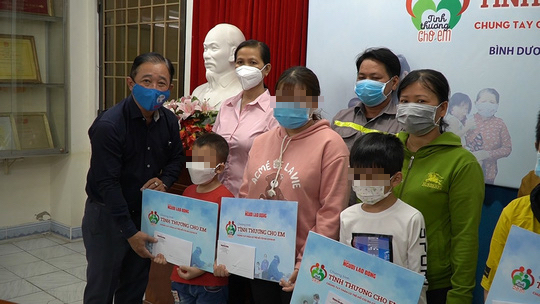 Chương trình Tình thương cho em đến với Bình Dương - Ảnh 1.