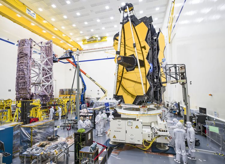 Thợ săn sự sống tối t&acirc;n James Webb của NASA vừa rời Tr&aacute;i Đất - Ảnh 3.