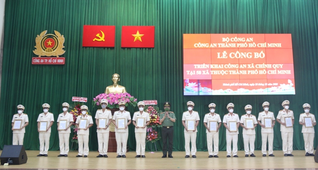 Công an TP HCM công bố Quyết định triển khai công an xã chính quy