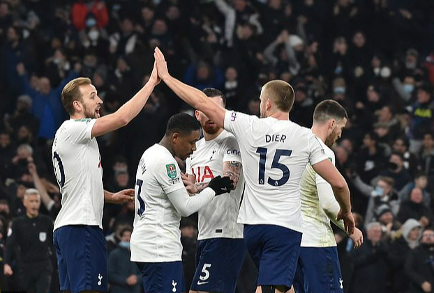Tin nóng 26-12: Gerrard nhiễm Covid-19, Tottenham khó đá trận derby
