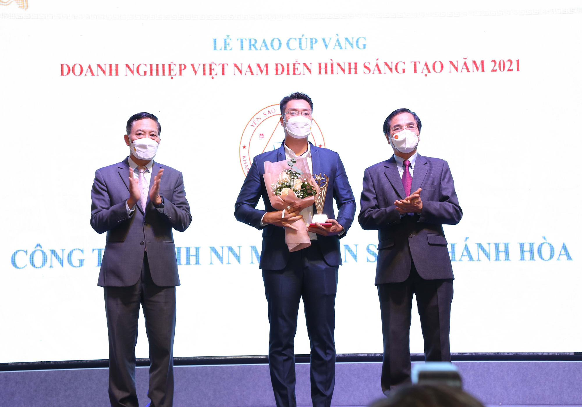 Yến s&agrave;o Kh&aacute;nh H&ograve;a tiếp tục được vinh danh - Ảnh 1.