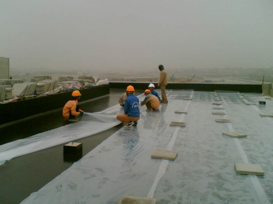 Hướng dẫn c&aacute;ch chống thấm s&acirc;n thượng hiệu quả - Ảnh 2.