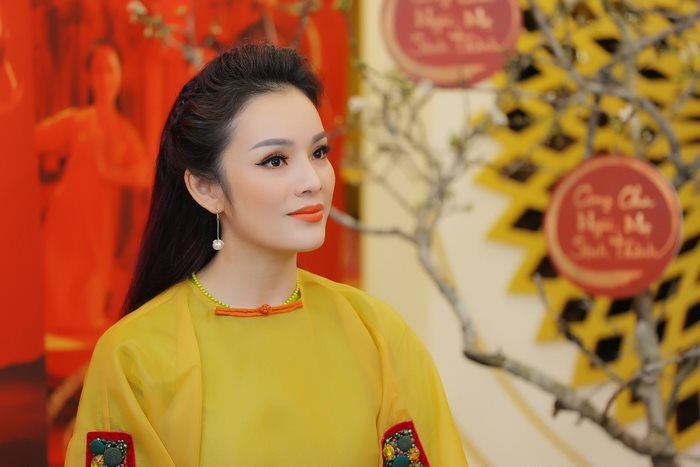 Tân Nhàn khát vọng đưa âm nhạc truyền thống Việt ra thế giới