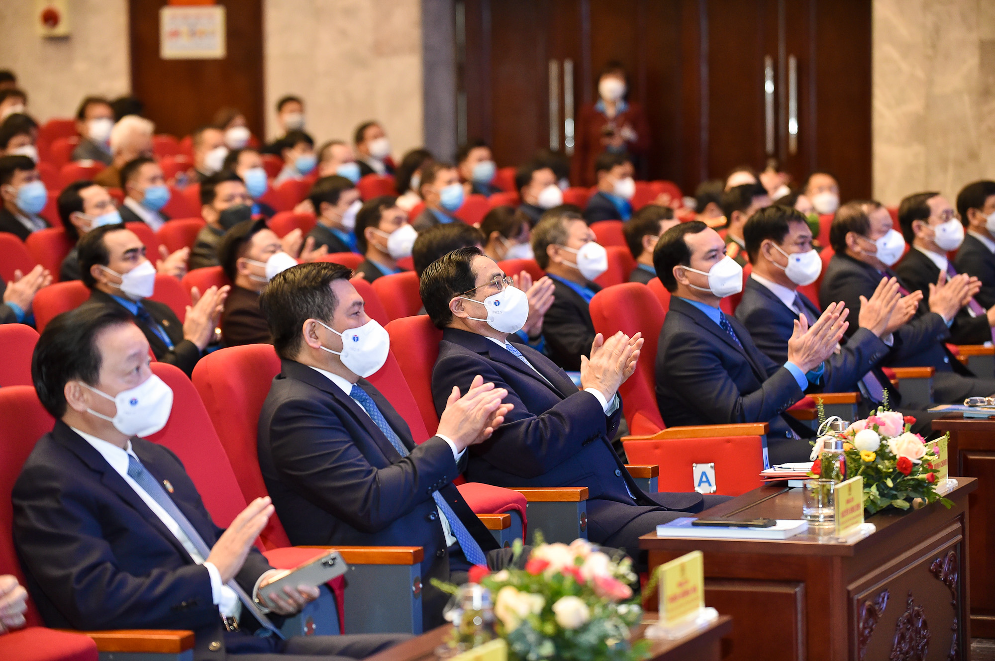 Thủ tướng Phạm Minh Ch&iacute;nh: Chung sức, đồng l&ograve;ng tạo n&ecirc;n bứt ph&aacute; mới trong năng suất lao động - Ảnh 5.