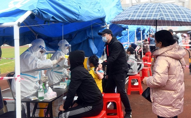 Trung Quốc đối mặt nghịch lý "siết chặt" ở TP Tây An