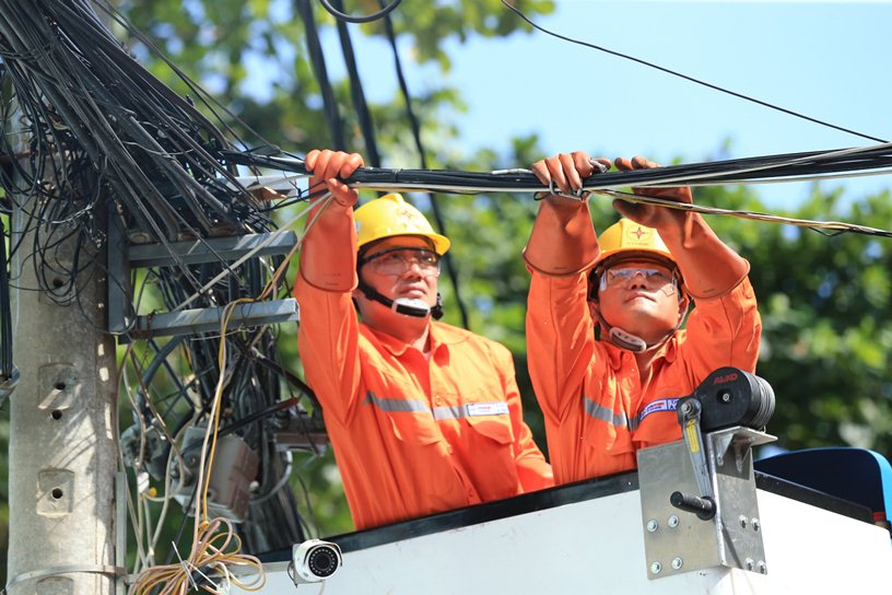 Ngành điện TP HCM bảo đảm cung cấp điện dịp Tết 2022
