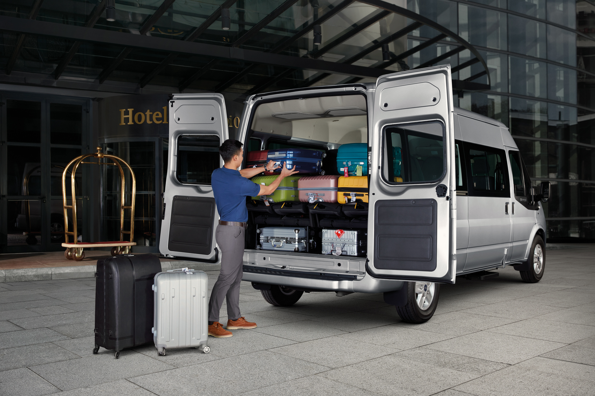 Ford Transit mới: Đối t&aacute;c tin cậy tr&ecirc;n h&agrave;nh tr&igrave;nh th&agrave;nh c&ocirc;ng của doanh nghiệp - Ảnh 3.