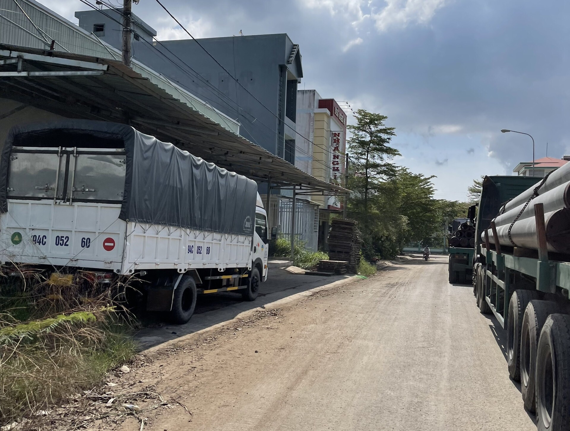 Điều tra vụ thượng &uacute;y bi&ecirc;n ph&ograve;ng ở Bạc Li&ecirc;u ch&eacute;m 2 người trọng thương - Ảnh 1.