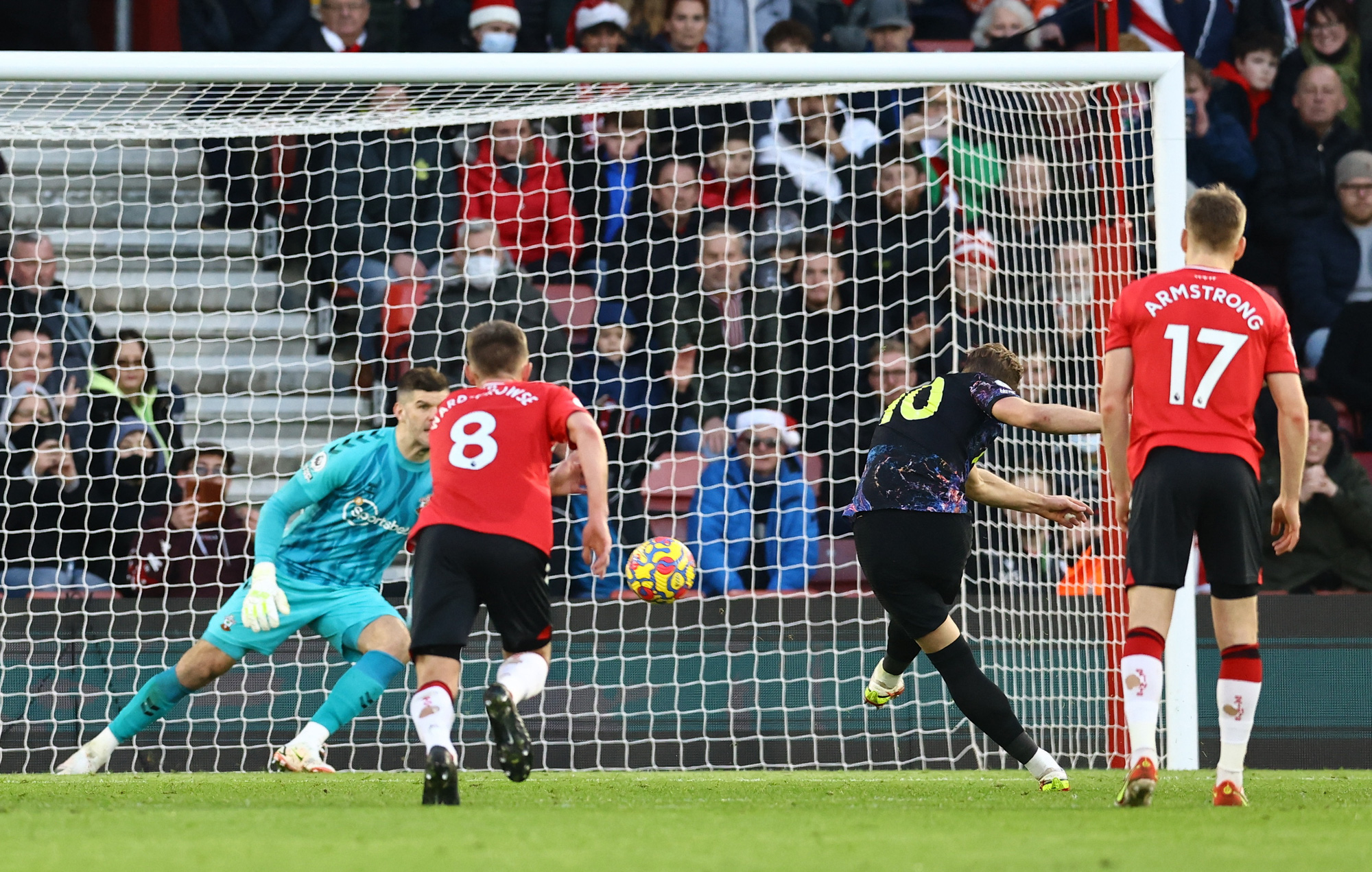 Bị tước 2 bàn thắng, Tottenham ngậm ngùi chia điểm Southampton - Ảnh 4.