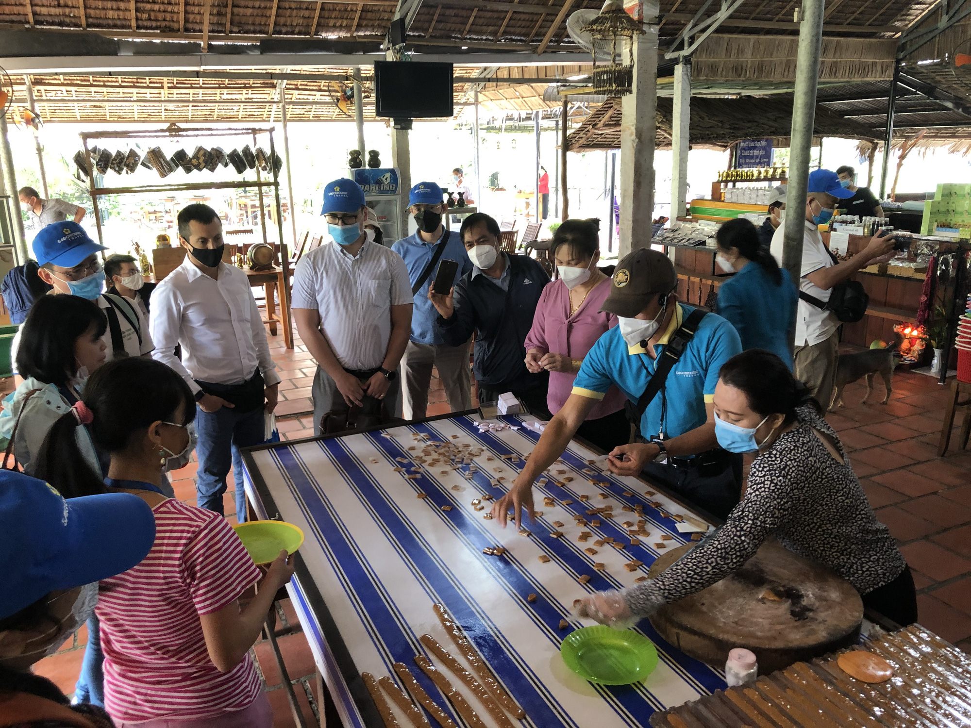 Saigontourist Group đ&oacute;n tiếp đo&agrave;n nh&agrave; b&aacute;o quốc tế tham gia tour MICE tại c&aacute;c tỉnh, th&agrave;nh ph&iacute;a Nam - Ảnh 2.