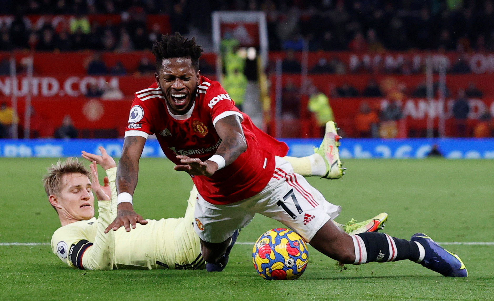 Trọng tài hai lần bẻ còi, Man United ngược dòng quật ngã Arsenal - Ảnh 10.
