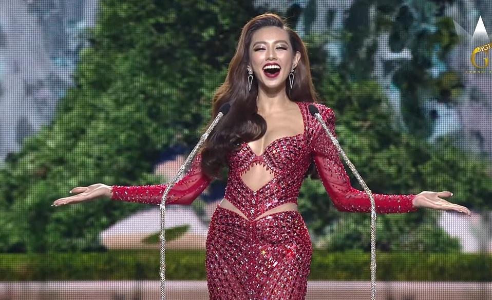 Bán kết Miss Grand 2021: Nhiều pha "lộ hàng"