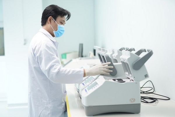 Công bố kết quả giải trình tự gen của 22 trường hợp tìm biến chủng Omicron