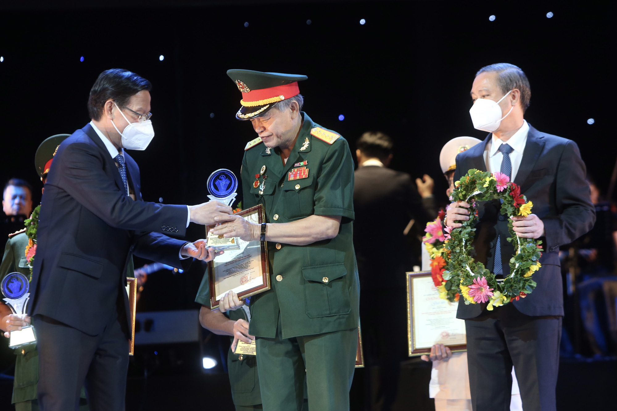Chủ tịch Phan Văn M&atilde;i: S&aacute;ng tạo l&agrave; ch&igrave;a kh&oacute;a gi&uacute;p TP HCM vươn l&ecirc;n, bức ph&aacute; sau dịch - Ảnh 3.