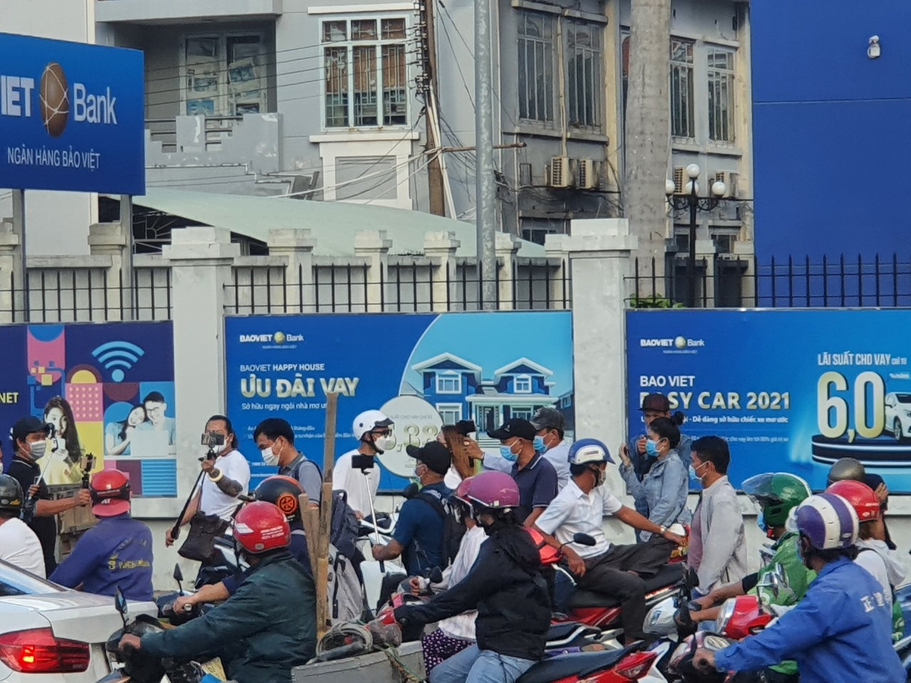 Hậu phiên xử bà Nguyễn Phương Hằng bị cưỡng đoạt tài sản, nhiều  phóng viên "cầu cứu"