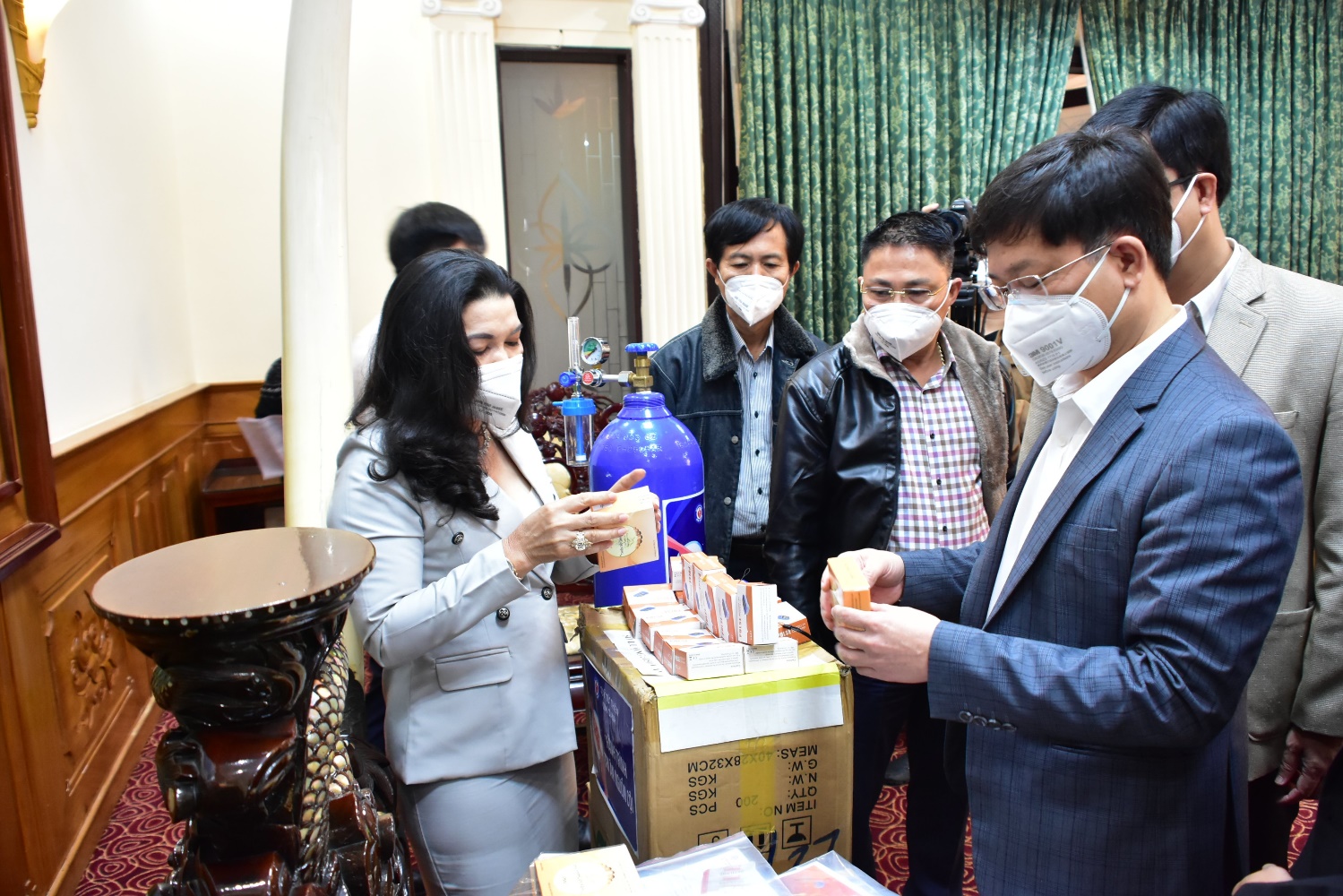 Quỹ Từ thiện Kim oanh tiếp tục hỗ trợ tỉnh Thừa Thiên Huế chống dịch Covid-19