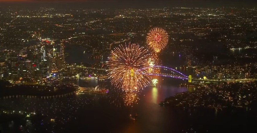 &Uacute;c, New Zealand bắn ph&aacute;o hoa ch&agrave;o năm mới 2022 - Ảnh 5.