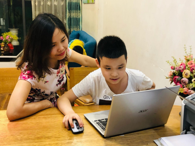 Giúp trẻ "không lạc lối" khi dùng mạng xã hội