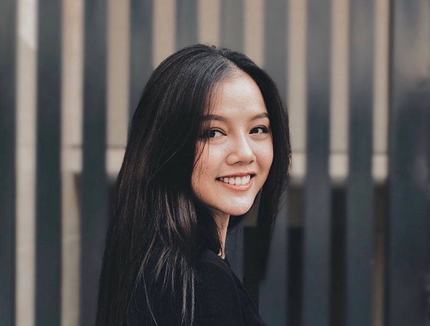 Hoàng Vân Anh: Tôi "lì đòn" để tồn tại với nghề