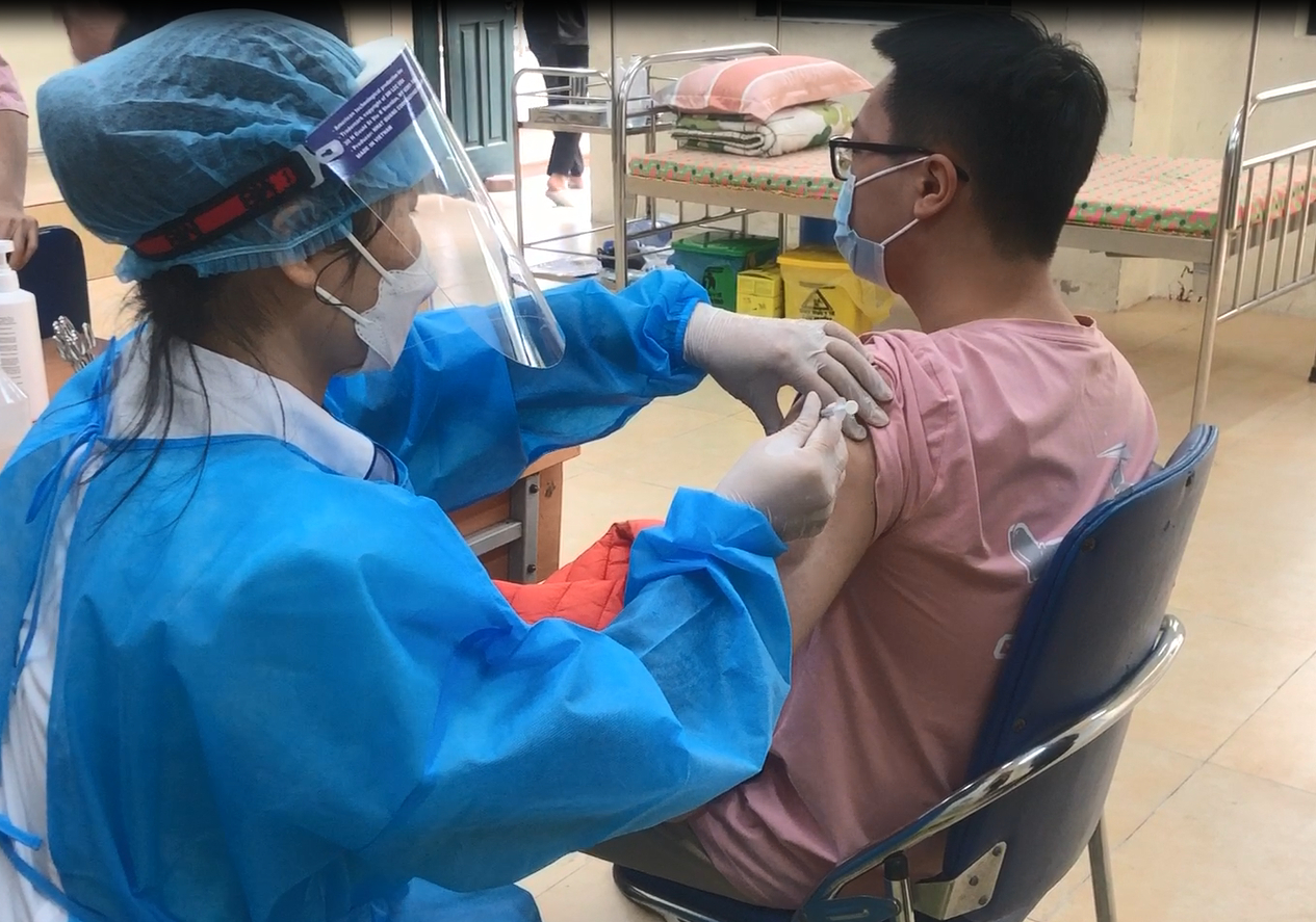 Bộ Y tế thúc địa phương triển khai tiêm mũi 3 vắc-xin ngừa Covid-19