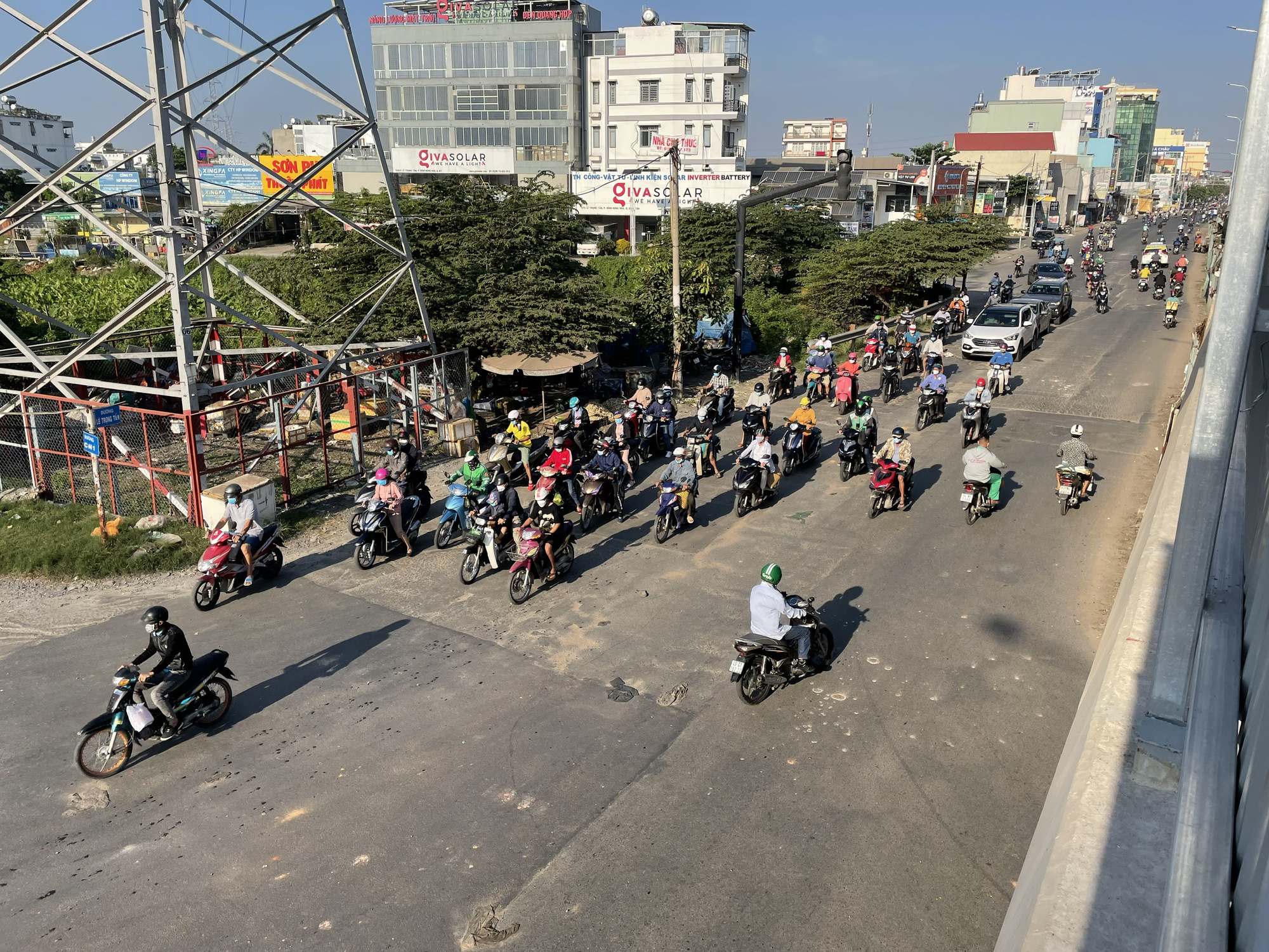 Th&ocirc;ng xe nh&aacute;nh 1 cầu Bưng ở cửa ng&otilde; T&acirc;y Bắc TP HCM - Ảnh 5.
