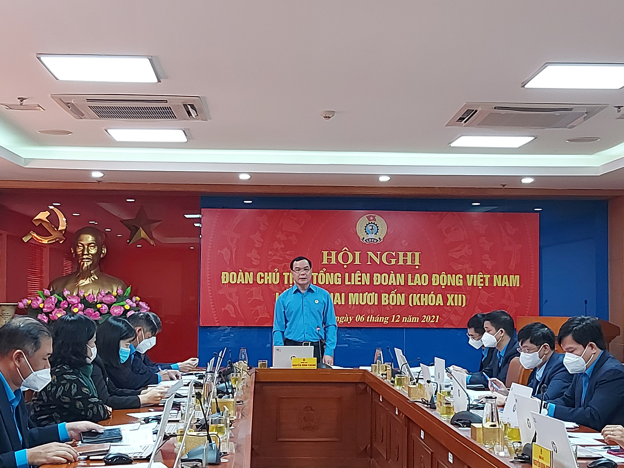 Trên 2 triệu công nhân lao động phải nghỉ việc, giãn việc do dịch bệnh