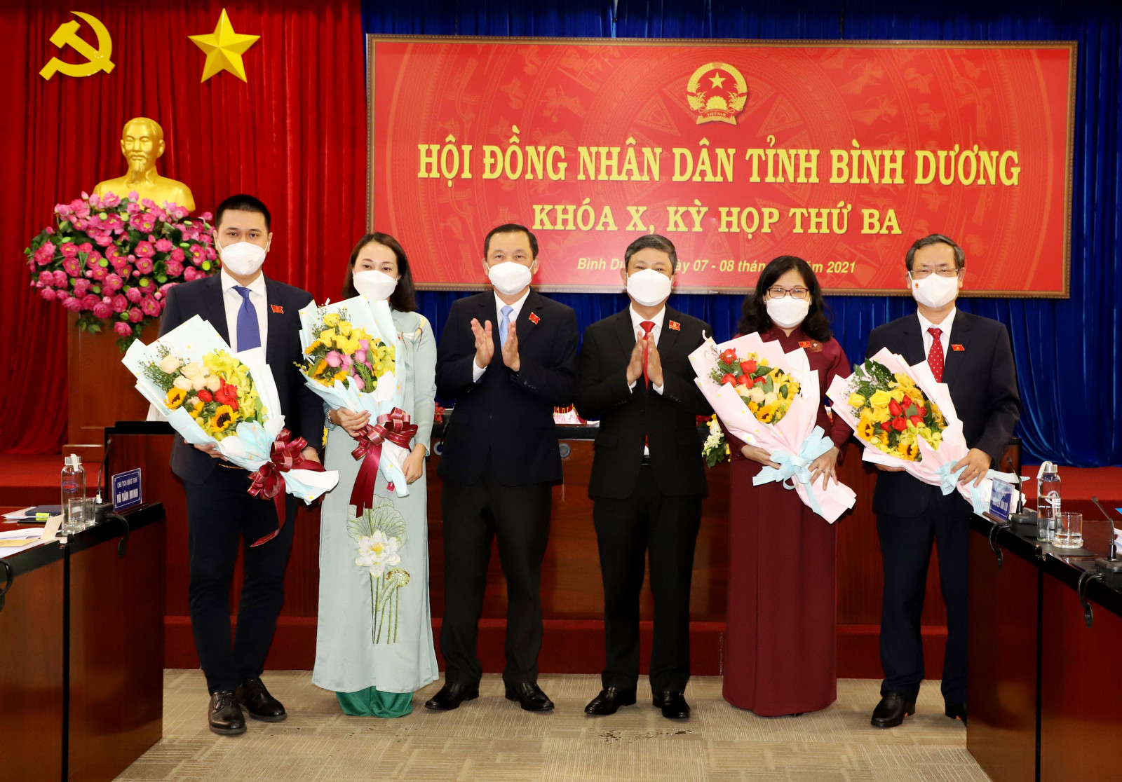 B&iacute; thư Thị ủy T&acirc;n Uy&ecirc;n được bầu l&agrave;m Ph&oacute; Chủ tịch UBND tỉnh B&igrave;nh Dương - Ảnh 1.