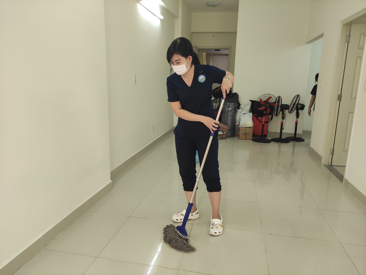Cận cảnh nơi sẽ tiếp nhận người nghi nhiễm Omicron tại TP HCM - Ảnh 5.