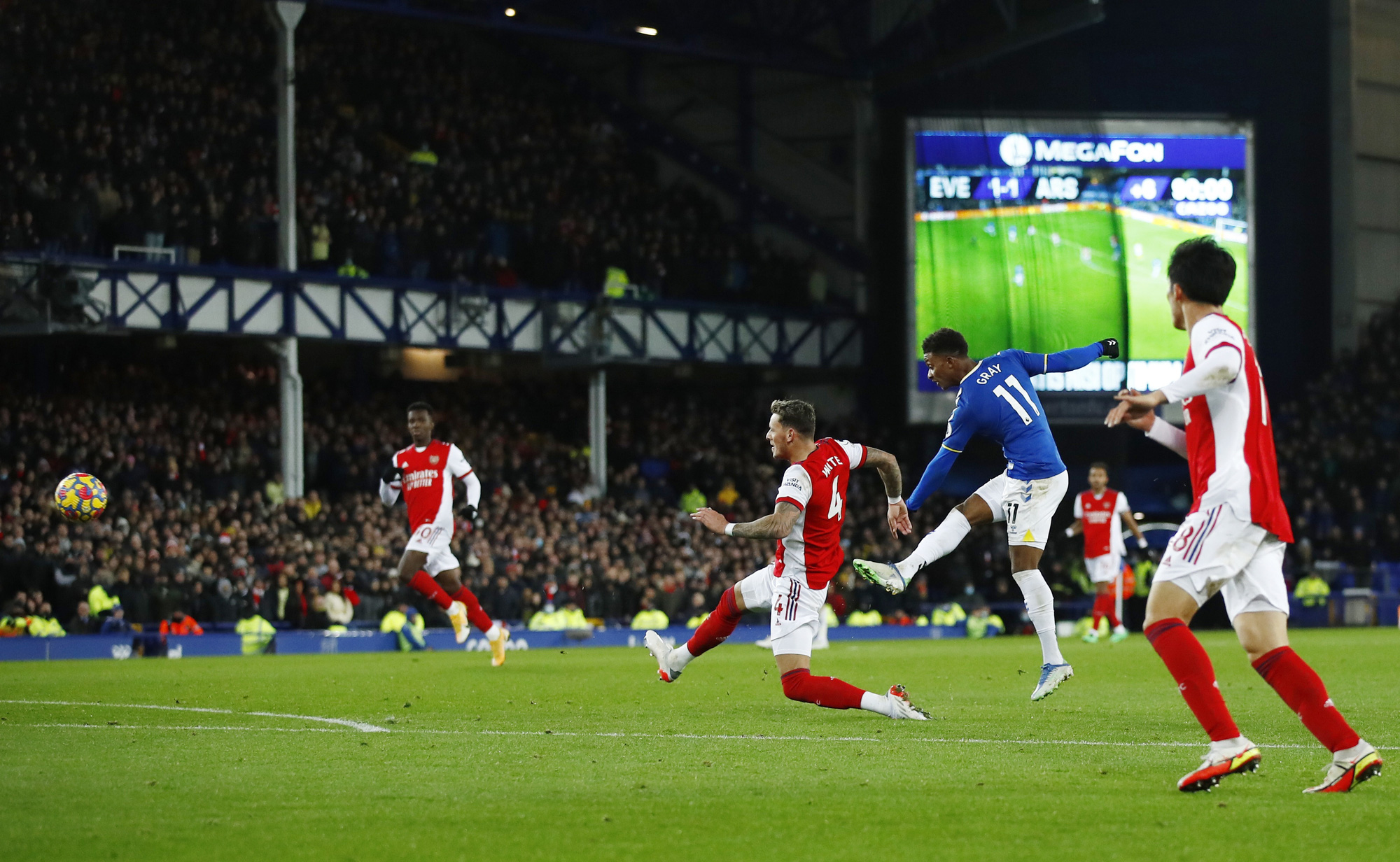 Thua ngược ngỡ ng&agrave;ng, Arsenal lỡ cơ hội v&agrave;o Top 5 - Ảnh 7.