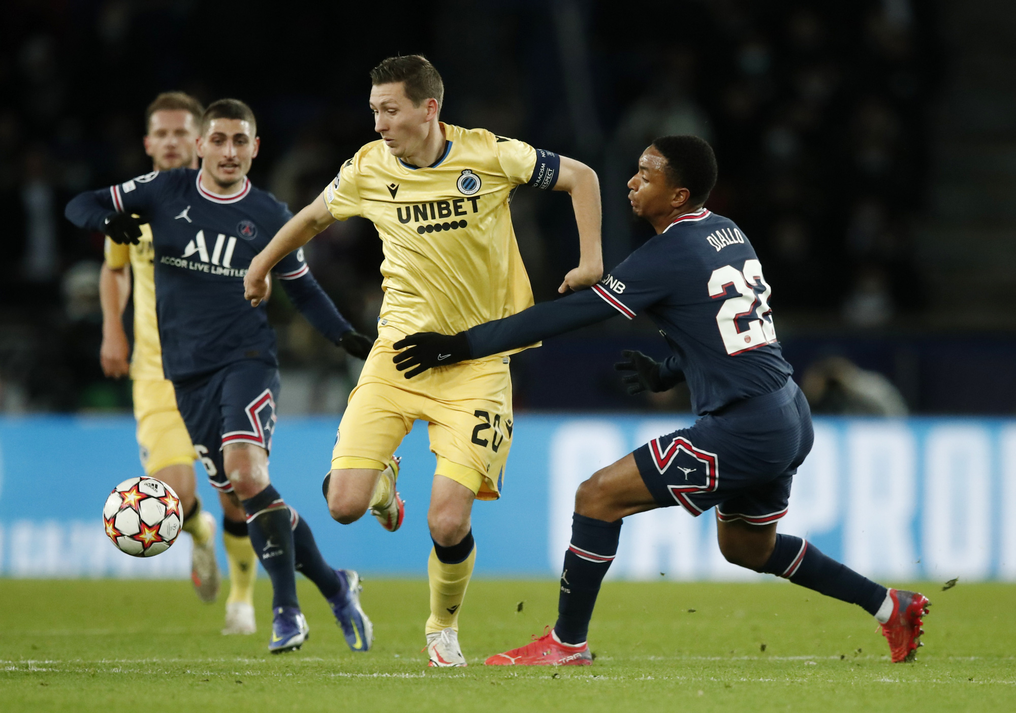 Messi v&agrave; Mbappe đua ghi b&agrave;n, PSG hủy diệt Club Brugge - Ảnh 5.