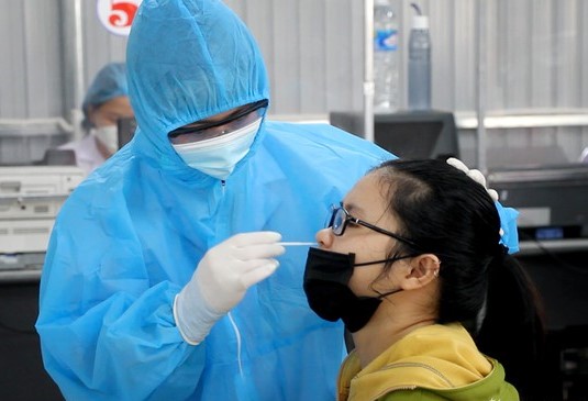 9 học sinh mắc Covid-19, hàng trăm F1 tại một trường THPT