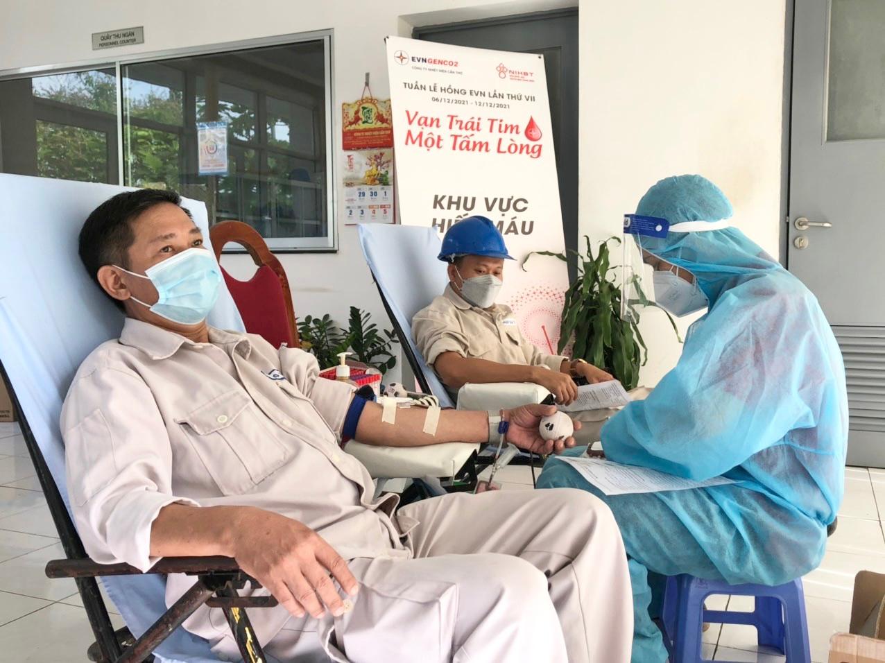 Nhiệt điện Cần Thơ hưởng ứng Tuần lễ Hồng EVN lần VII
