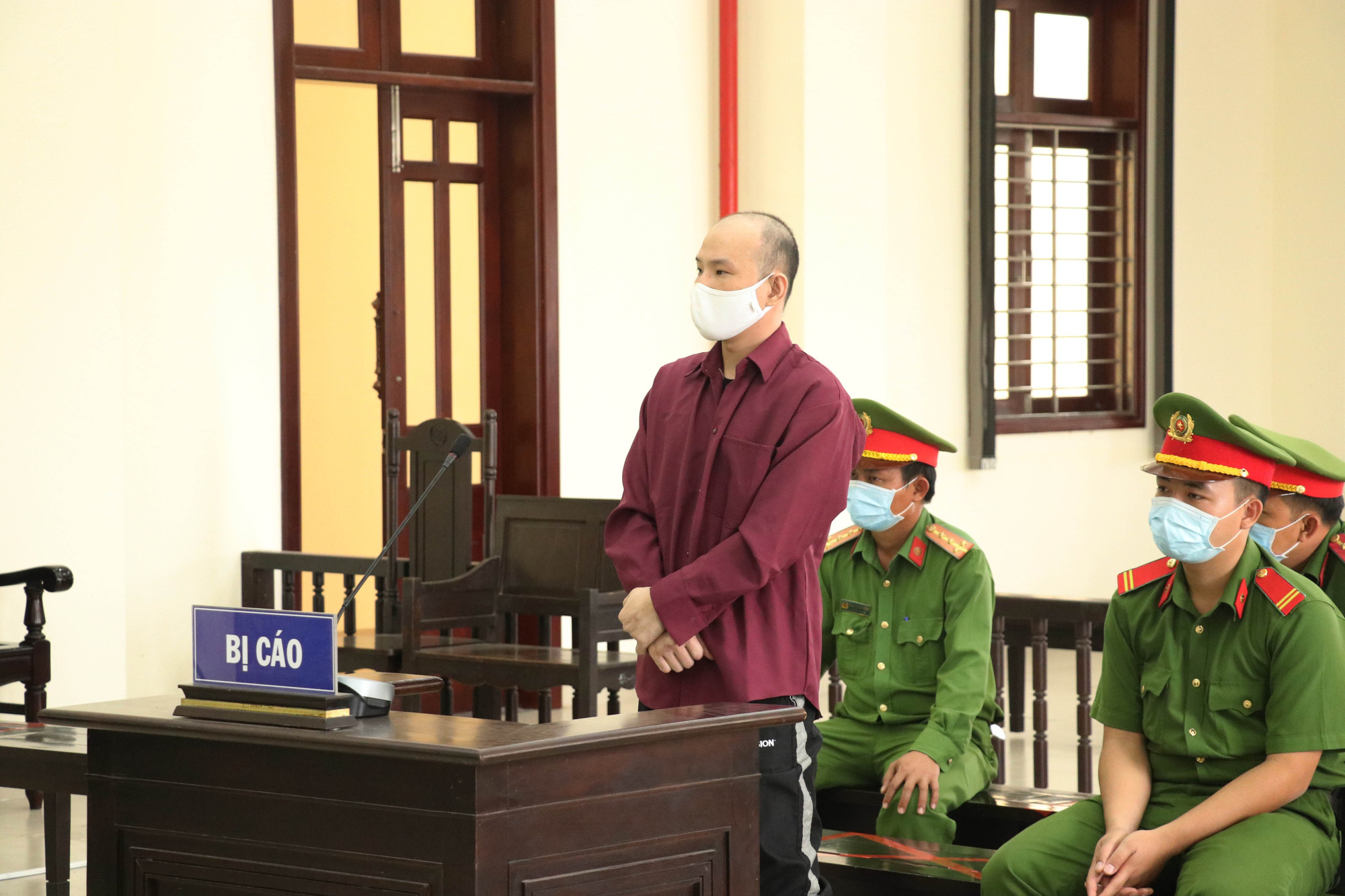 Tuyên tử hình kẻ vận chuyển 17kg ma túy và 3 khẩu súng