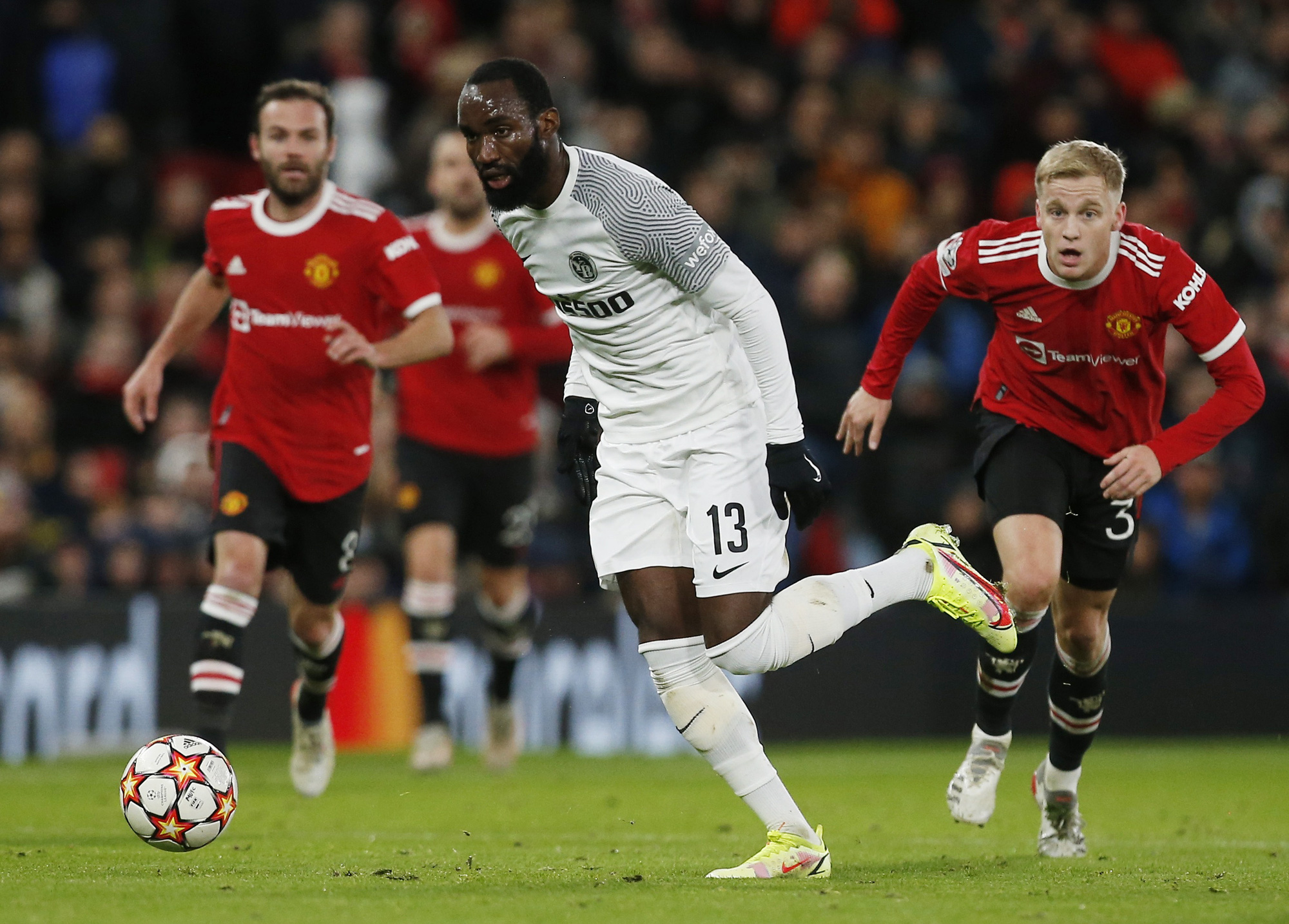 Man United rao b&aacute;n 13 ng&ocirc;i sao, n&acirc;ng cấp to&agrave;n diện &ldquo;Quỷ đỏ&rdquo; - Ảnh 11.
